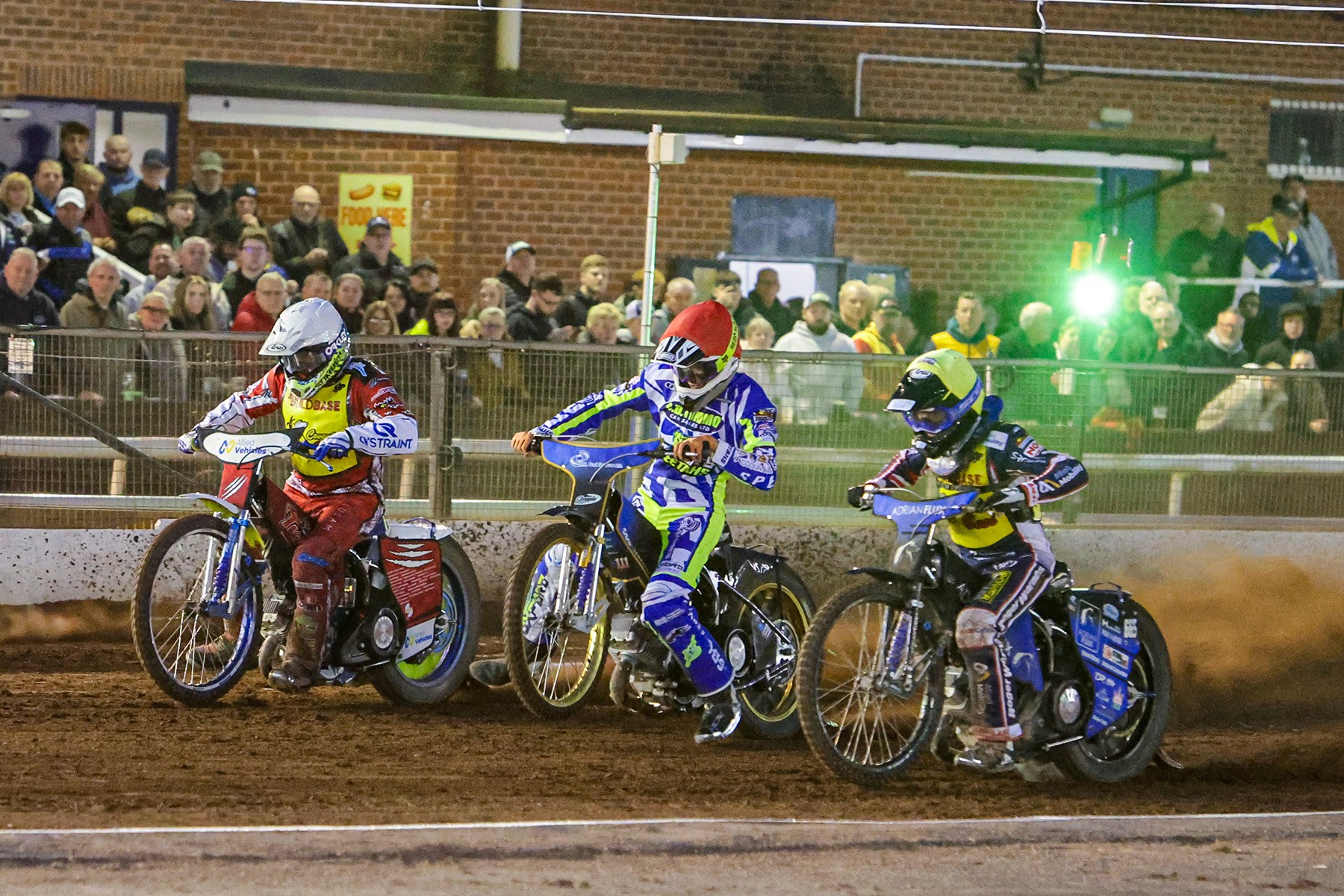 PREVIEW: Oxford Cheetahs in must-win meeting against Berwick Bandits, as Friday night racing returns to the BetGoodwin Oxford Stadium